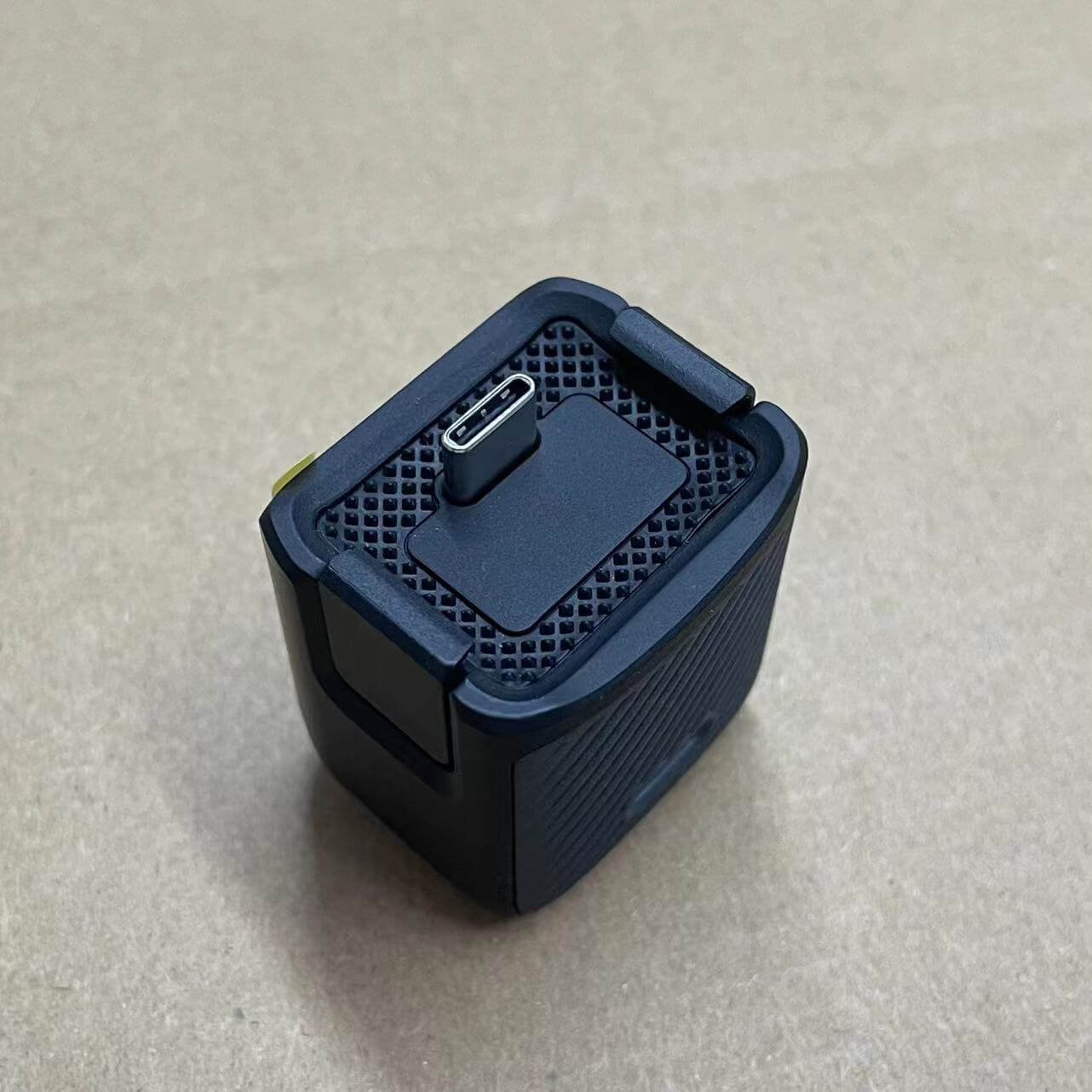 Original Handle With 1/4 Thread Replacement for DJI OSMO Pocket 3